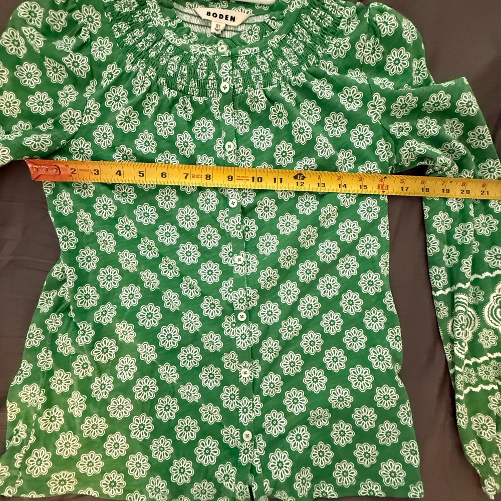 Boden Green Fay Smocked Jersey Shirt  green - Picture 13 of 13